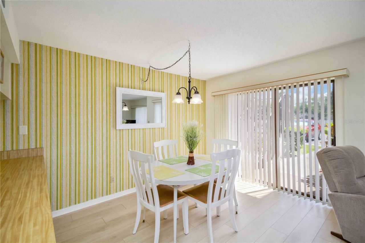 5476 Swift Road, Unit 19, Sarasota, FL 34231 Photo