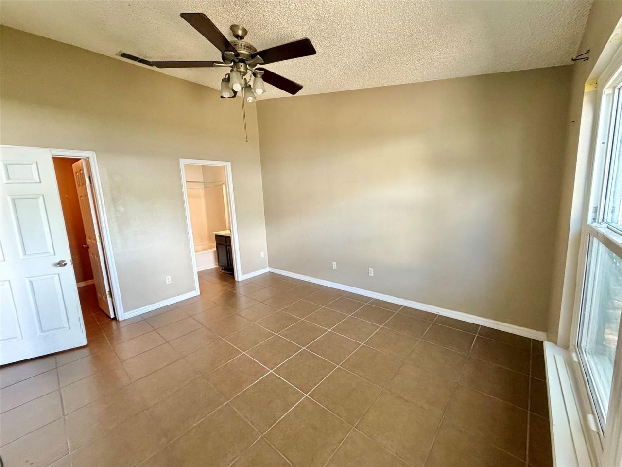 1453 Whooping Drive, Groveland, FL 34736 Photo