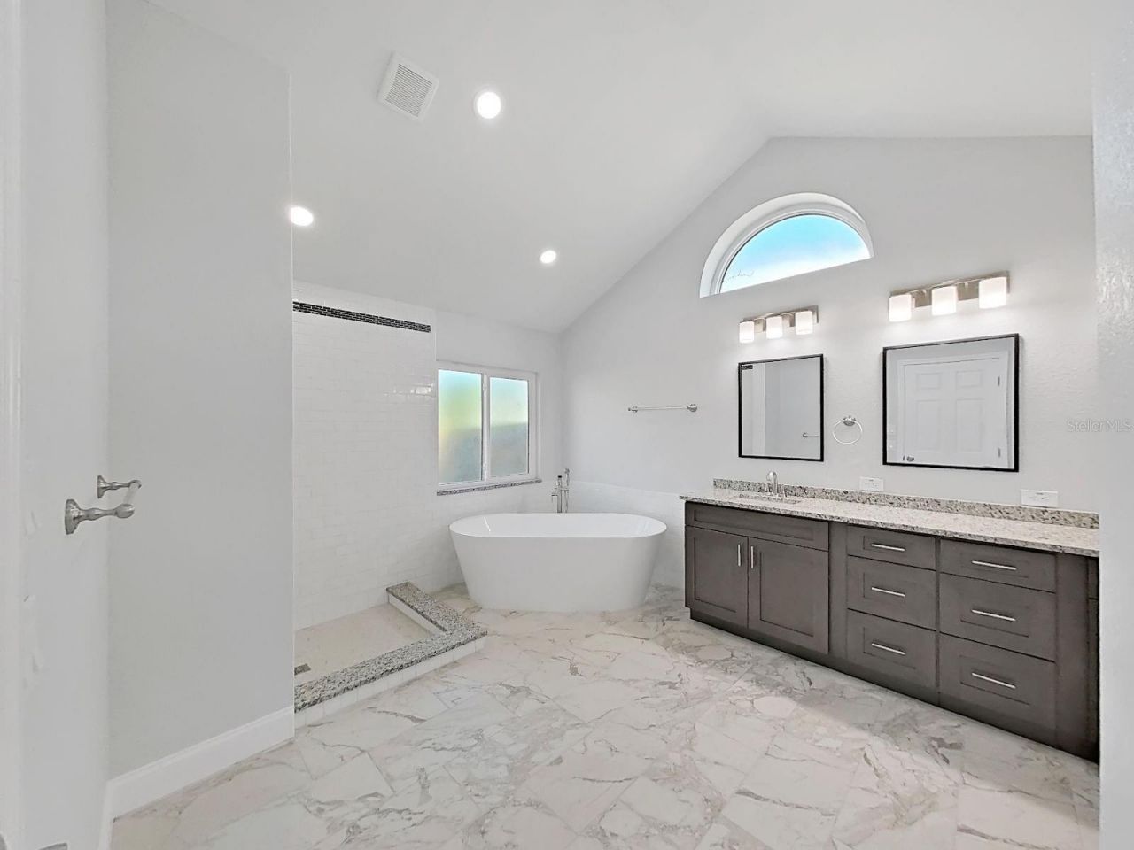 10328 Rainbow Oaks Drive, Hudson, FL 34667 Photo