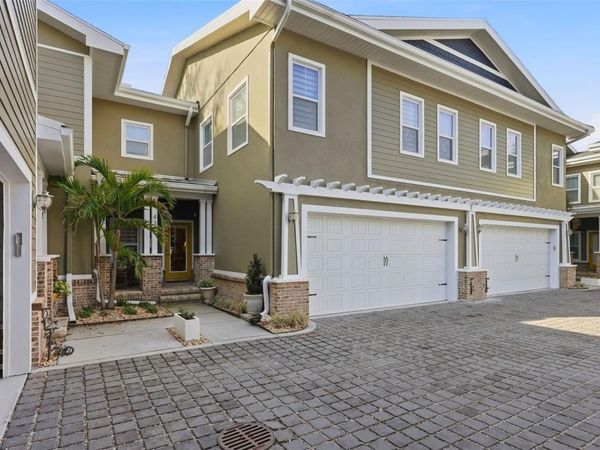 430 11TH AVENUE NE, ST PETERSBURG, FL 33701