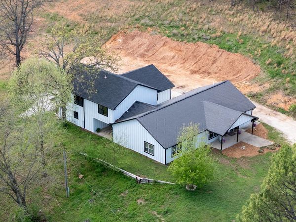 69999 E 152 Road , Wyandotte, OK 74370