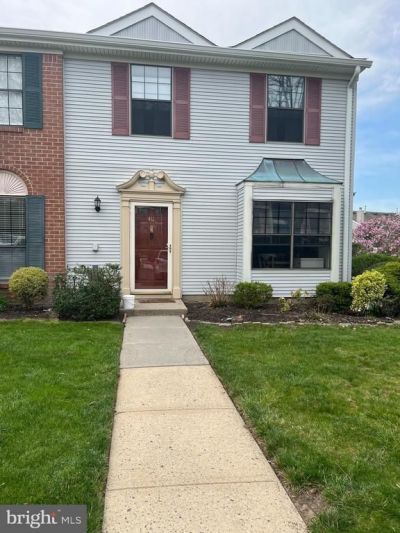 411 Danbury Lane, East Brunswick, NJ 08816 Main Photo