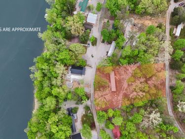 460 N Lake Drive, Burnside, KY 42519