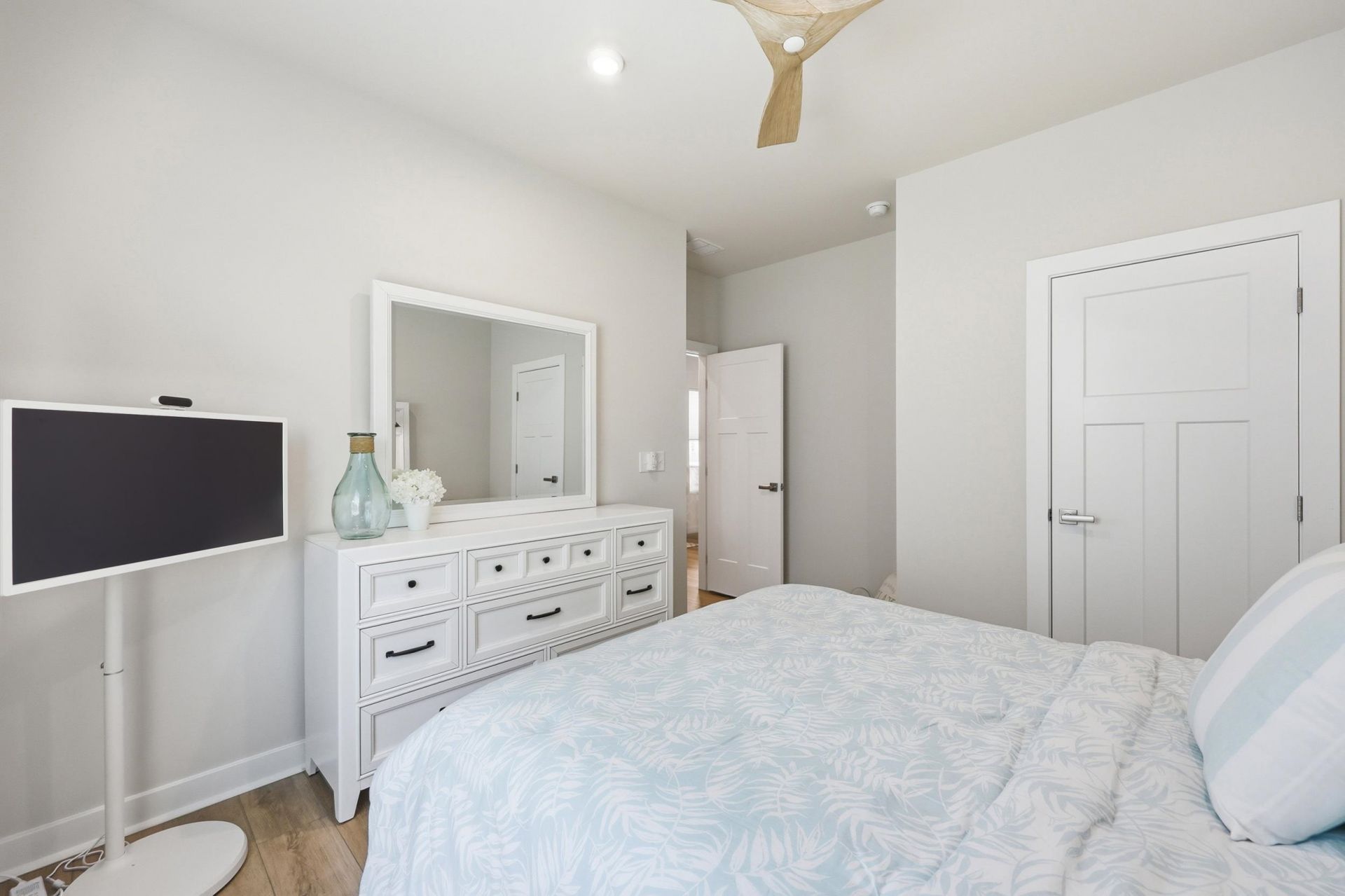 2218 Vera Way Photo 25