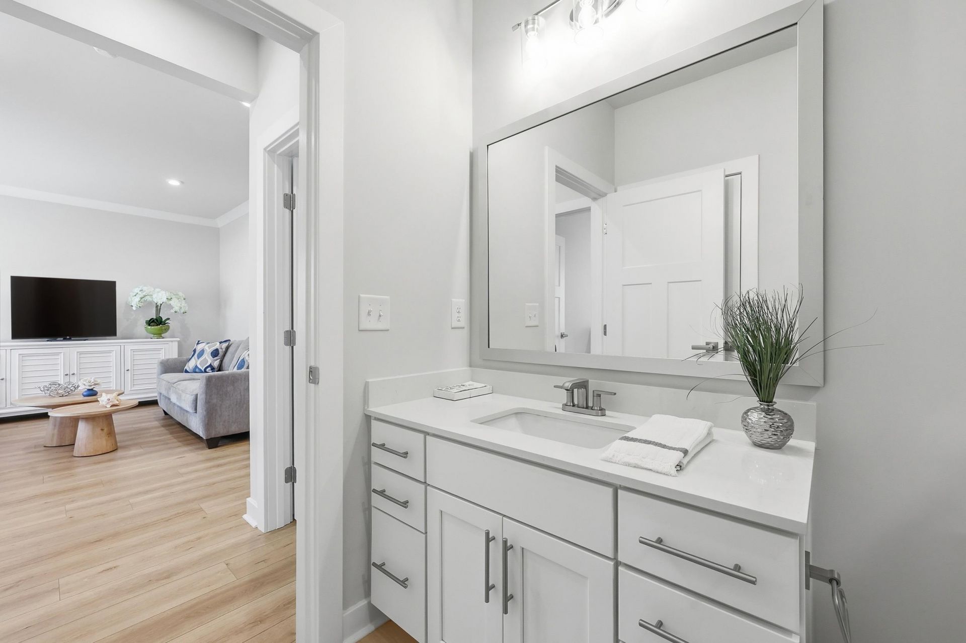 2218 Vera Way Photo 26