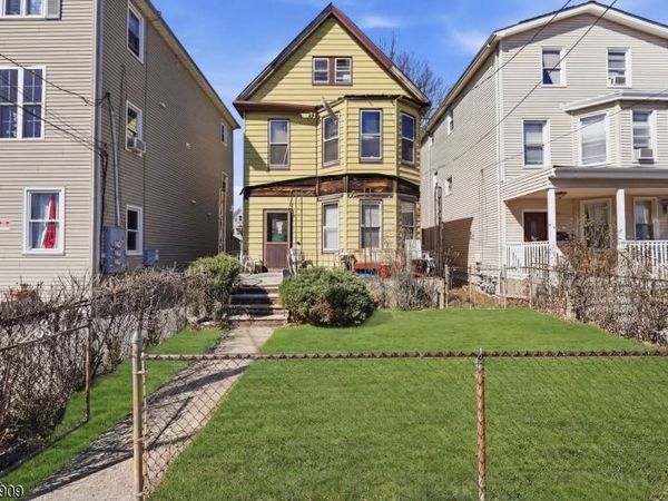 154 Van Buren St, Passaic, NJ 07055