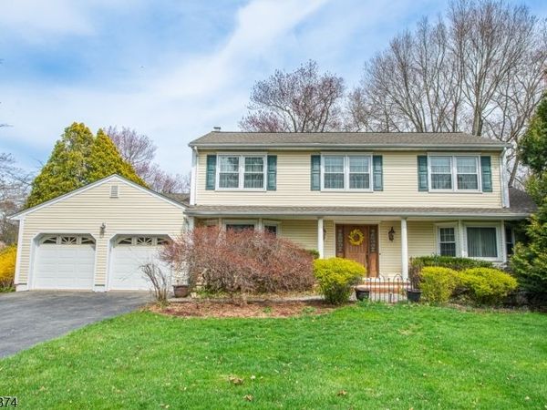30 Clearfield Rd, Roxbury, NJ 07876