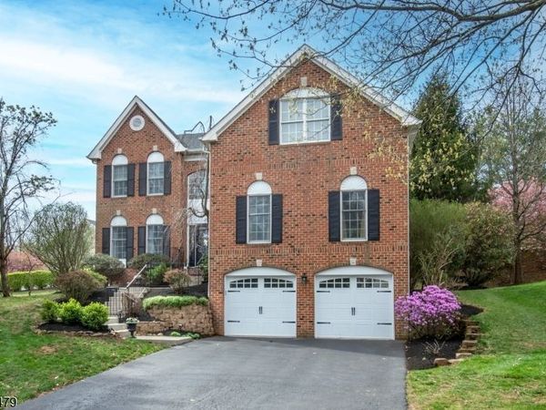 25 Sullivan Dr, Bernards, NJ 07920