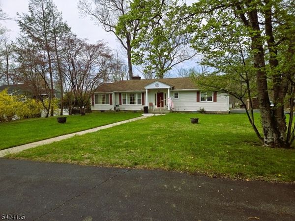 35 Bogert Rd, Montville, NJ 07058