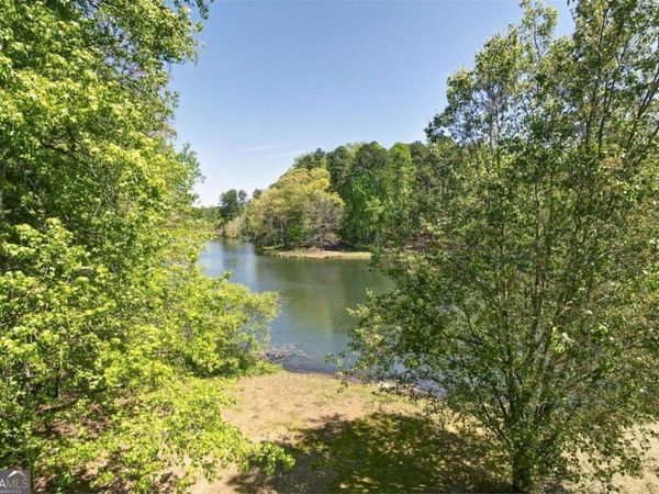 503 Lakeview Court, Woodstock, GA 30188