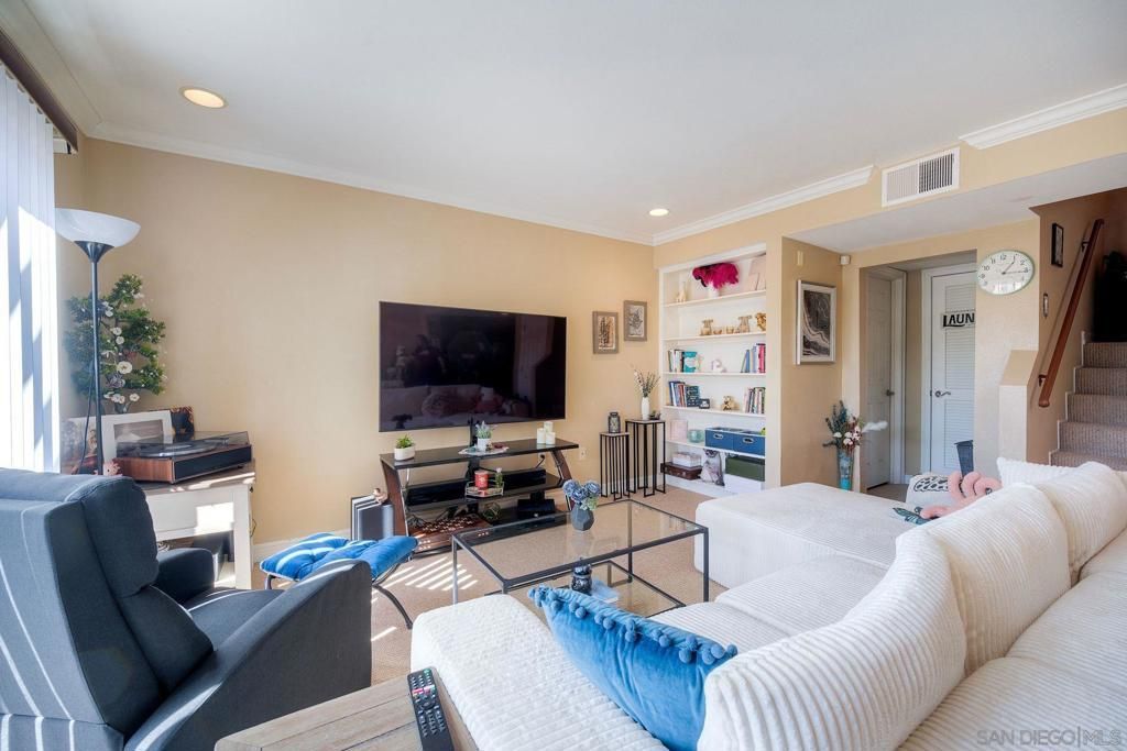 15383 Maturin Dr, Unit 221, San Diego, CA 92127 Main Photo