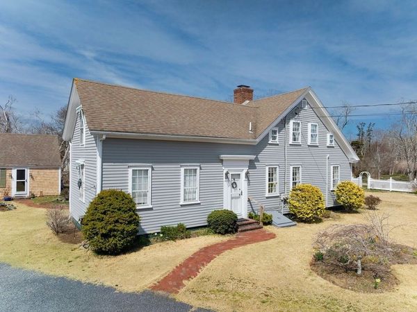 16 Shore Rd, Truro, MA 02666