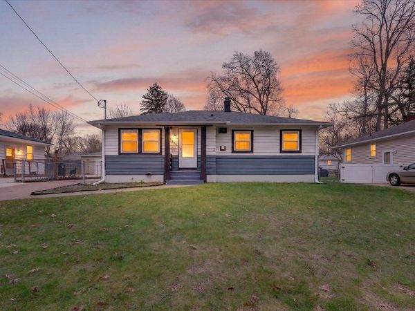 3834 Wyoming Avenue SW, Wyoming, MI 49519