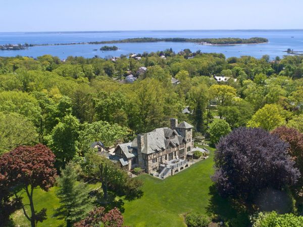 47 Carriglea, Greenwich, CT 06878