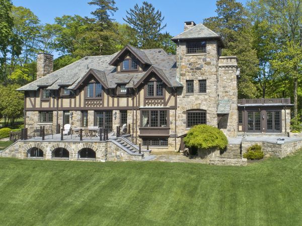 47 Carriglea, Greenwich, CT 06878