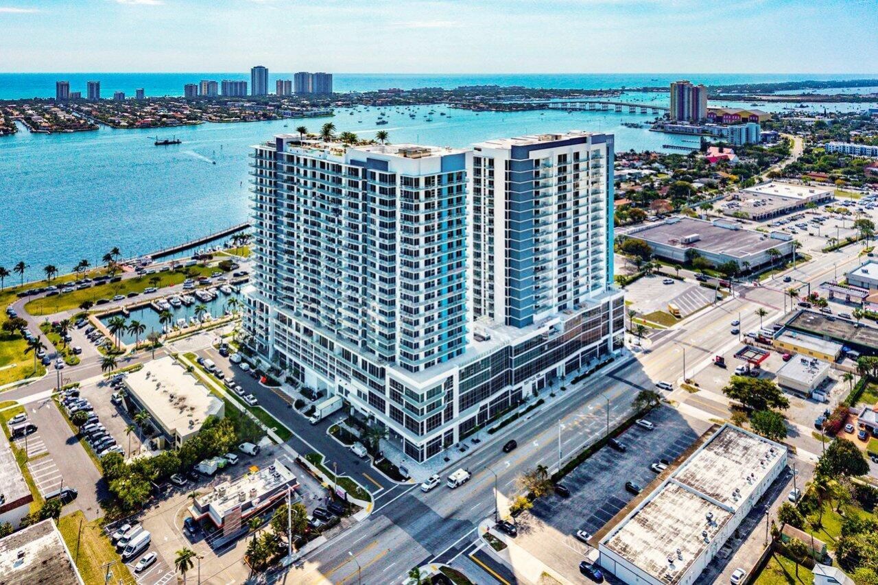 220 Lake Shore Drive, Unit 1415, Lake Park, FL 33403 Photo
