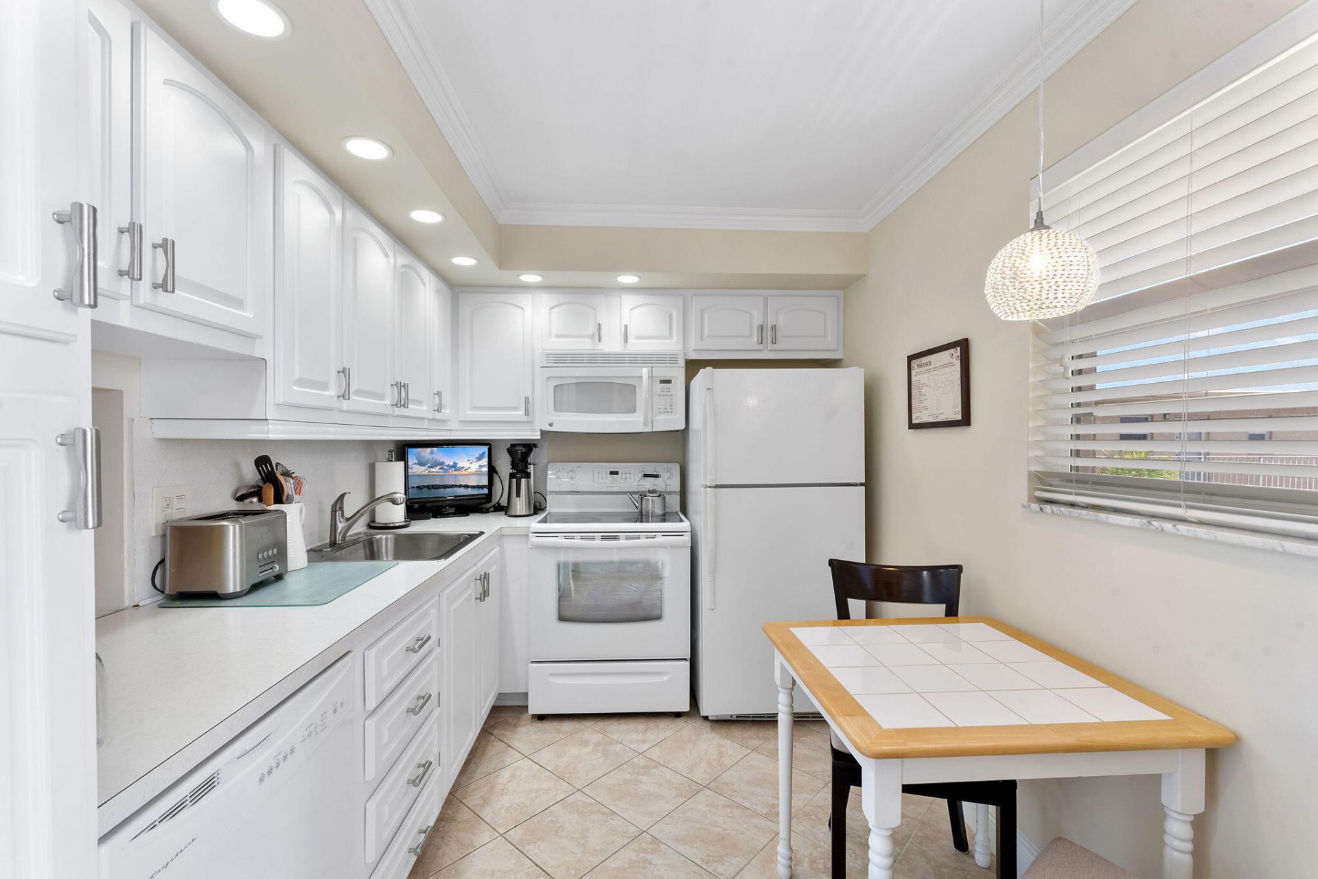 2515 NE 2nd Court, Unit 405, Boynton Beach, FL 33435 Photo