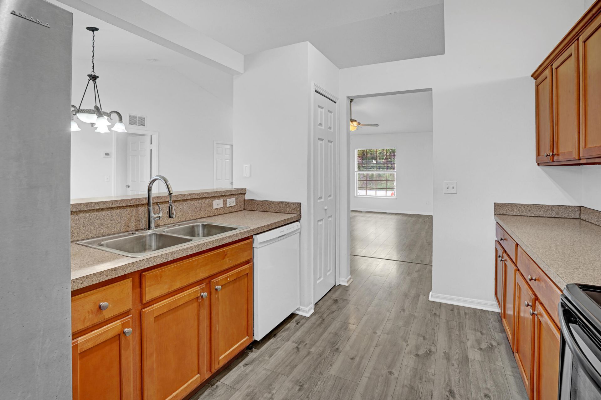 2125 SW Salvatierra Boulevard, Port Saint Lucie, FL 34987 Photo