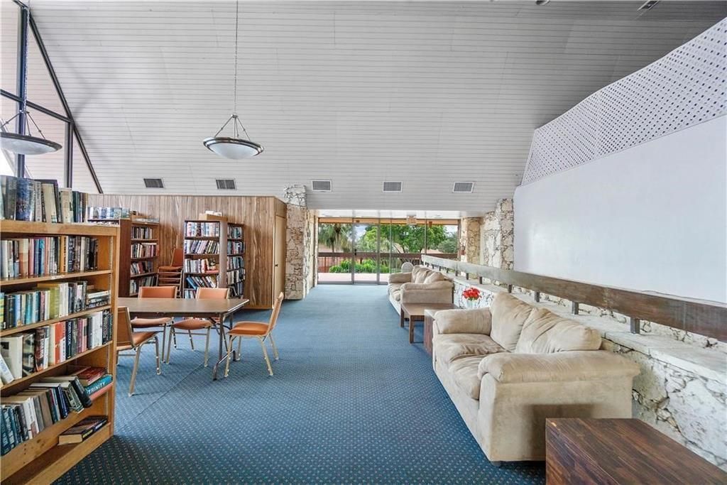 3170 Holiday Springs Boulevard, Unit 6-310, Margate, FL 33063 Photo