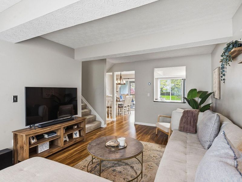 6271 Hyland Drive , Dublin, OH 43017 Photo 2