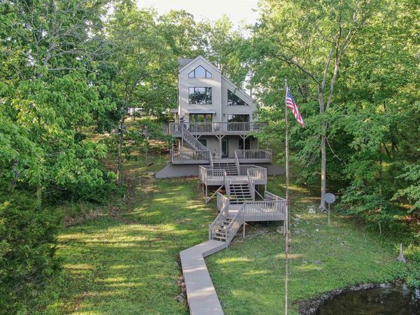 135 E Cut Off Road, Creal Springs, IL 62922