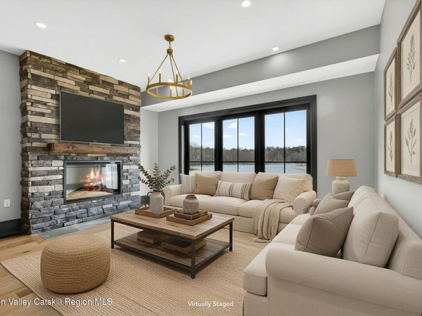 2 Icehouse Drive, Saugerties, NY 12477