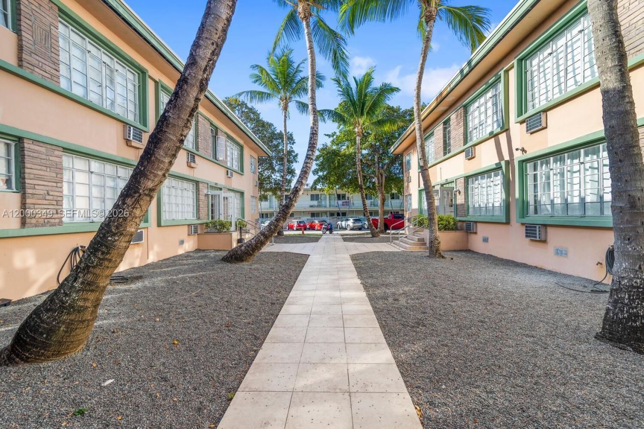 301 86th St, Unit 303-4A, Miami Beach, FL 33141 Photo