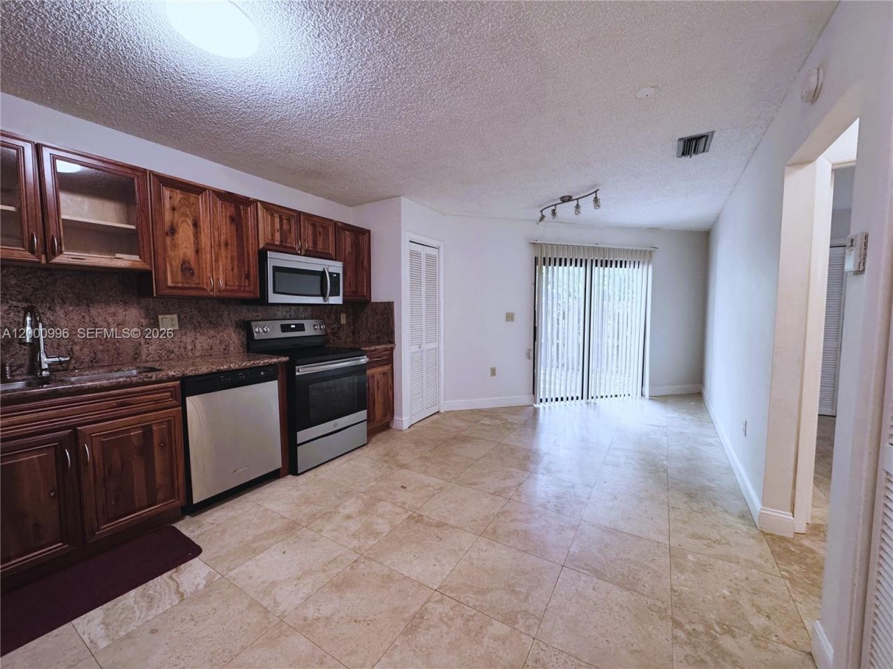 3054 Center St, Unit 3054, Miami, FL 33133 Photo