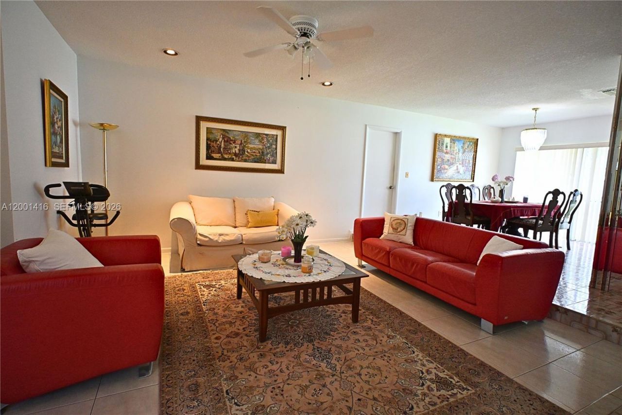 13931 SW 105th St, Miami, FL 33186 Photo