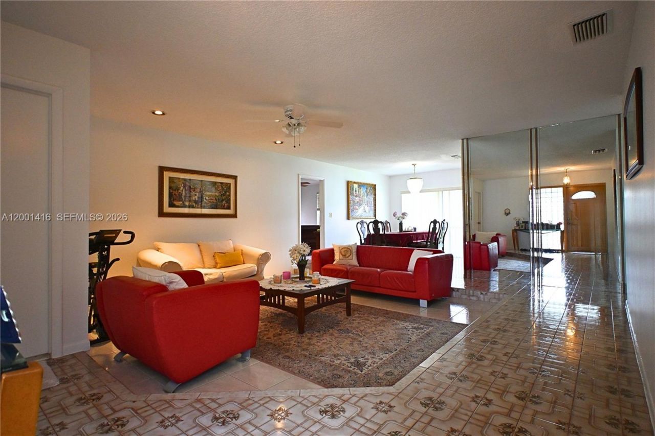 13931 SW 105th St, Miami, FL 33186 Photo