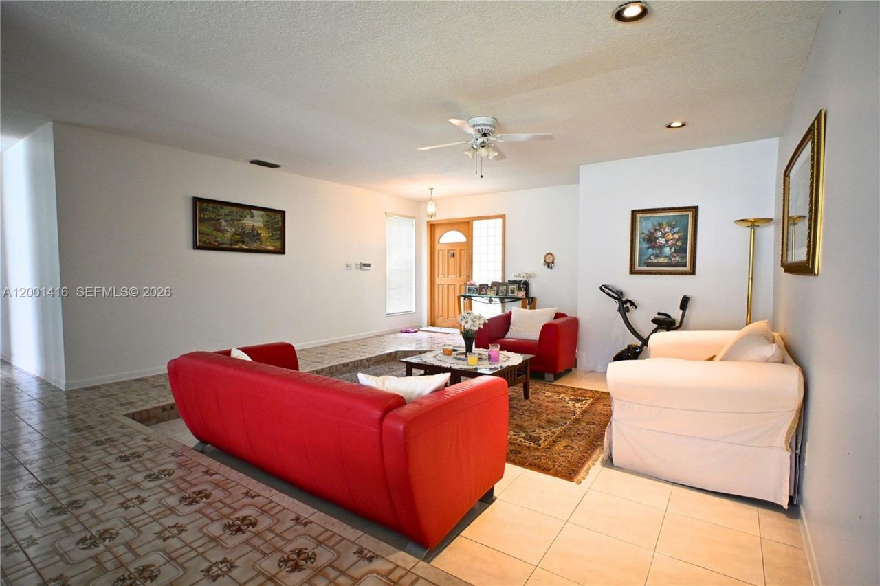 13931 SW 105th St, Miami, FL 33186 Photo