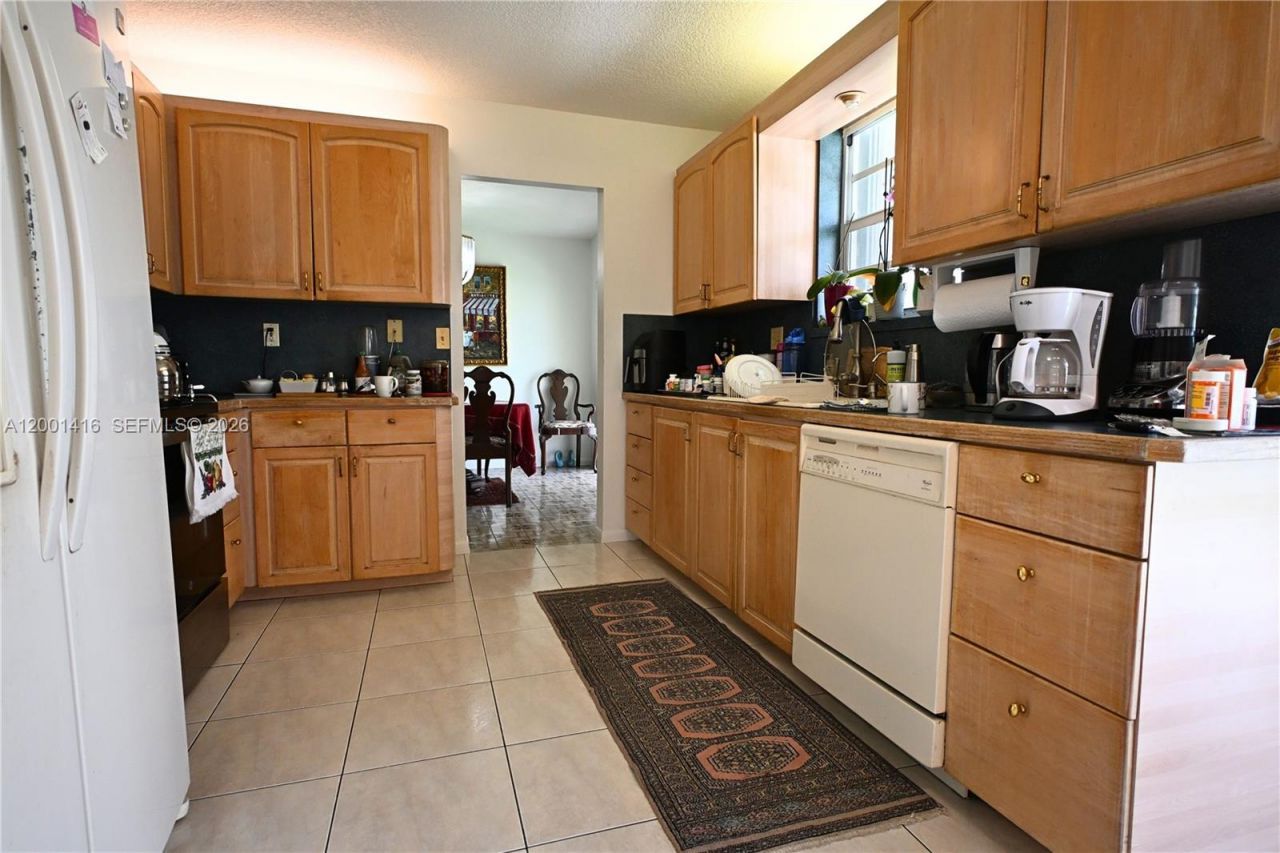 13931 SW 105th St, Miami, FL 33186 Photo