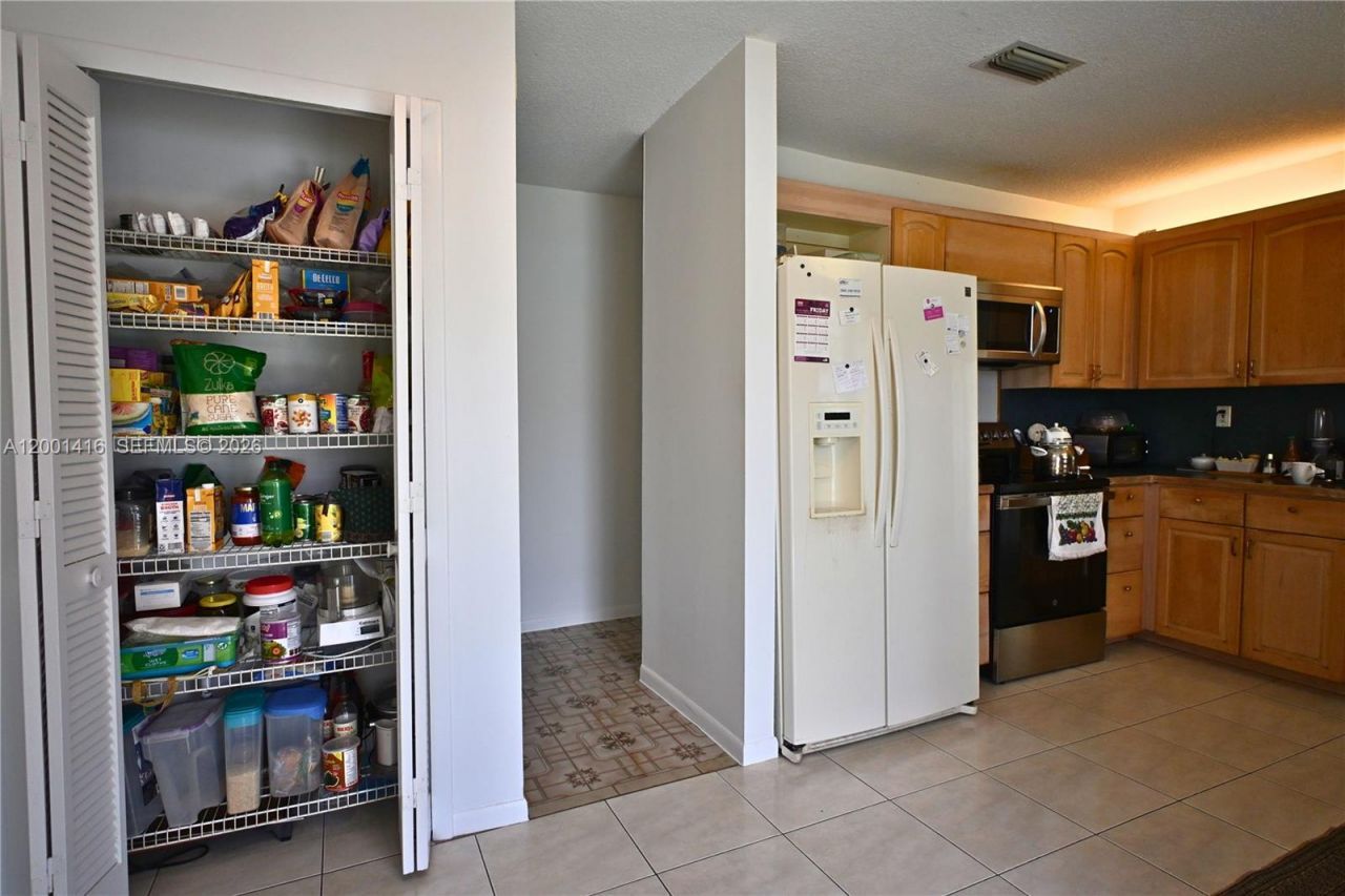 13931 SW 105th St, Miami, FL 33186 Photo