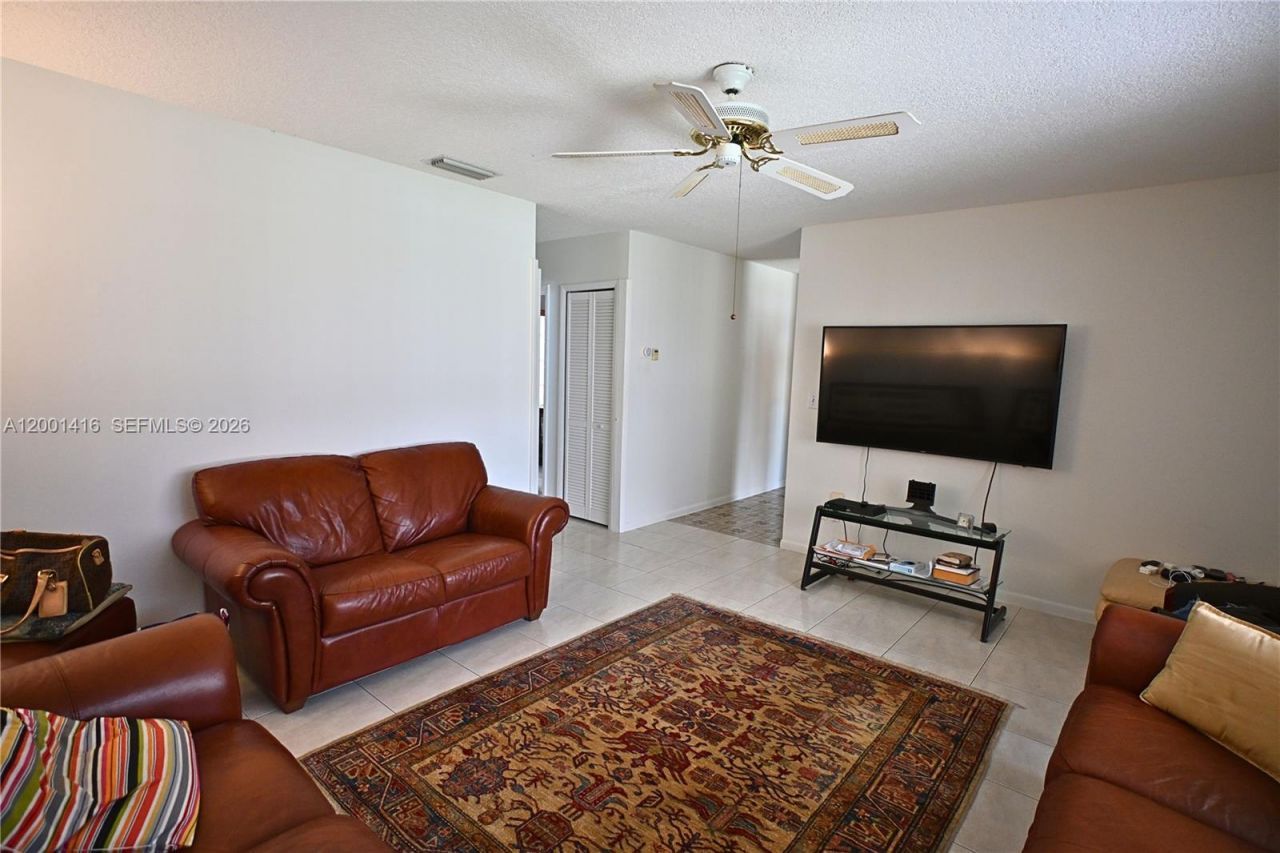 13931 SW 105th St, Miami, FL 33186 Photo