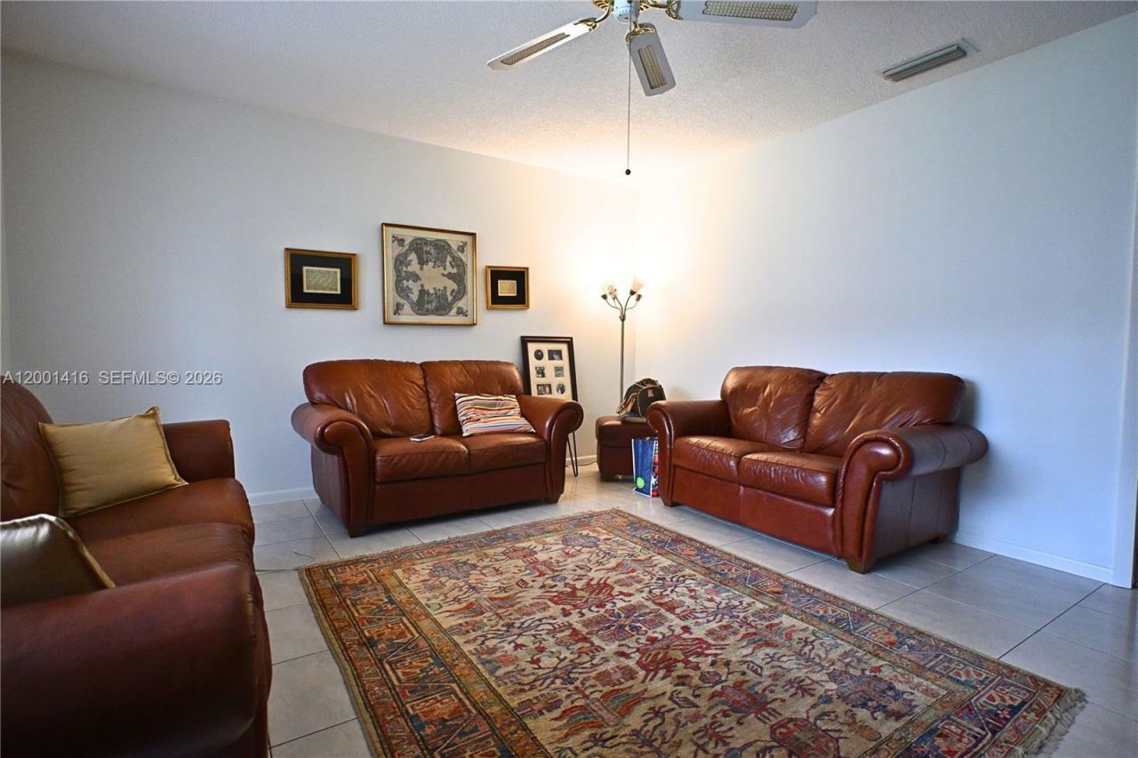 13931 SW 105th St, Miami, FL 33186 Photo