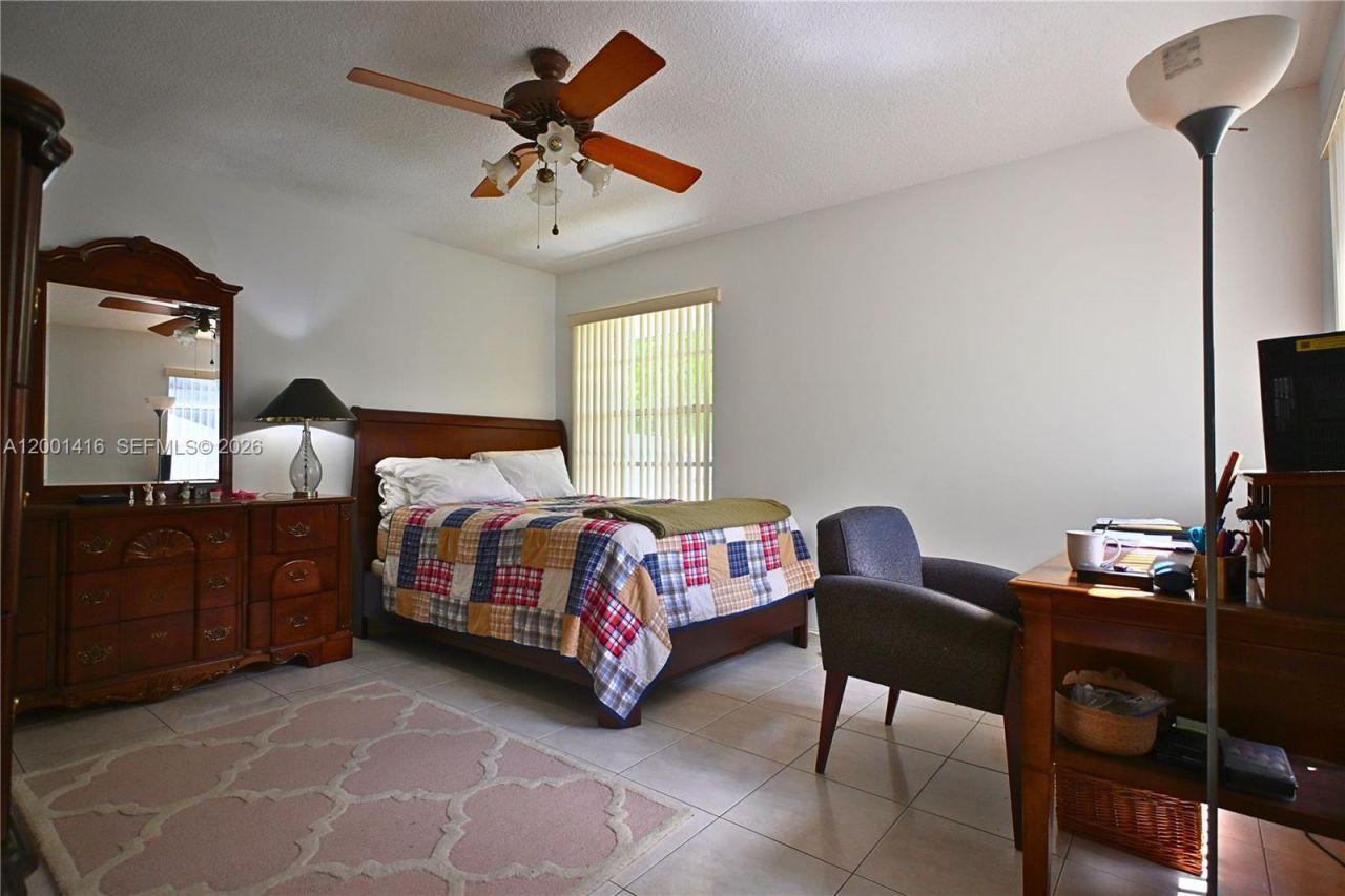 13931 SW 105th St, Miami, FL 33186 Photo