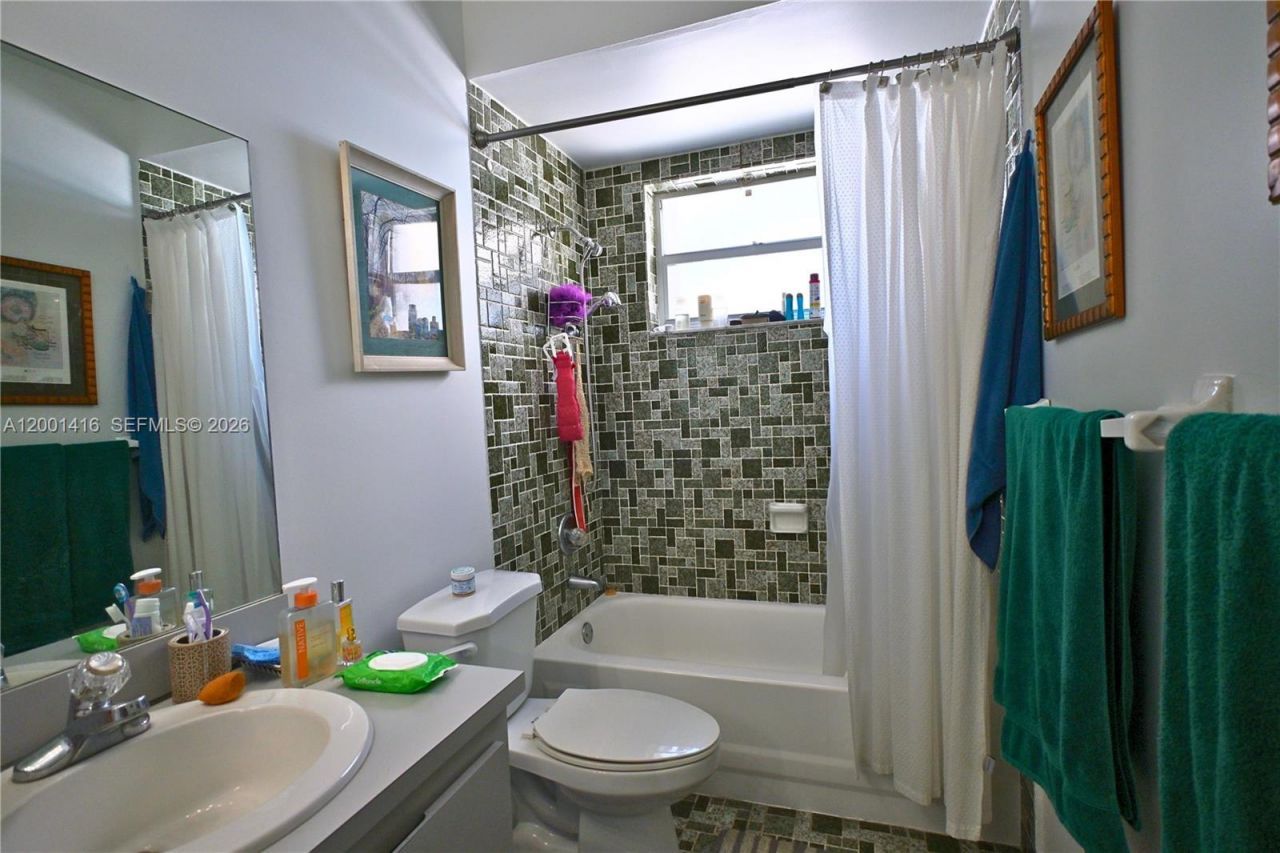 13931 SW 105th St, Miami, FL 33186 Photo