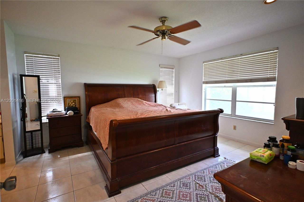 13931 SW 105th St, Miami, FL 33186 Photo