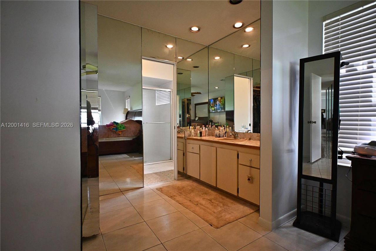 13931 SW 105th St, Miami, FL 33186 Photo