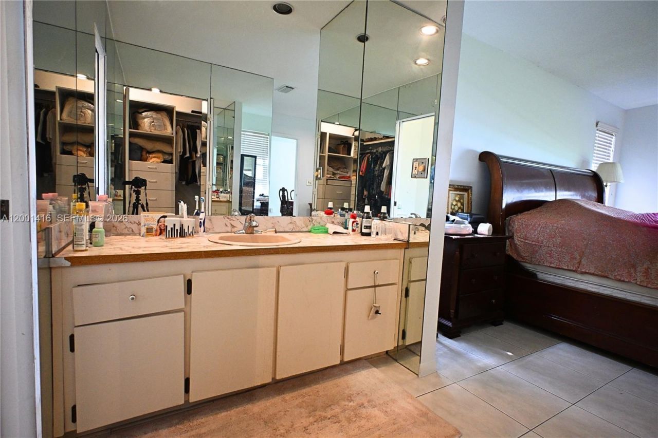 13931 SW 105th St, Miami, FL 33186 Photo