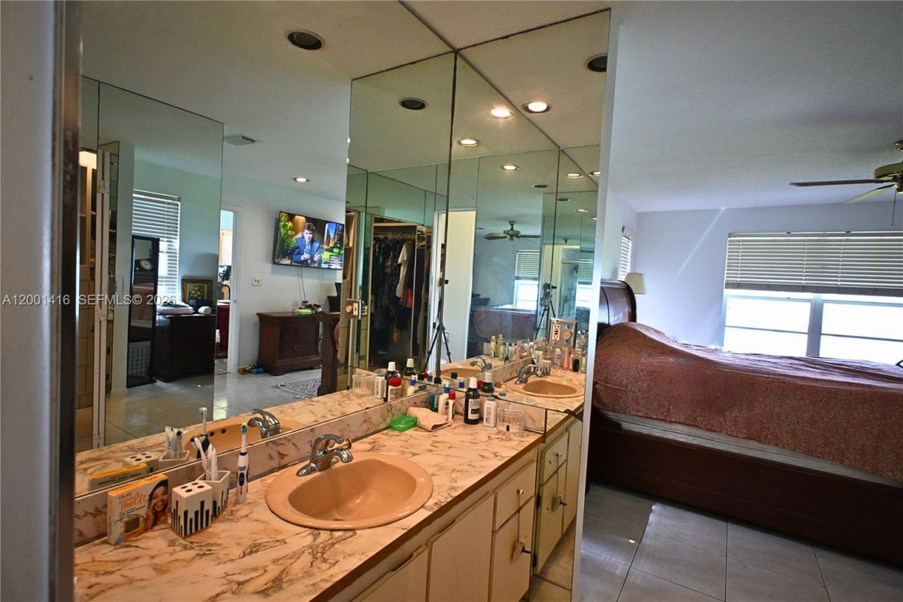 13931 SW 105th St, Miami, FL 33186 Photo