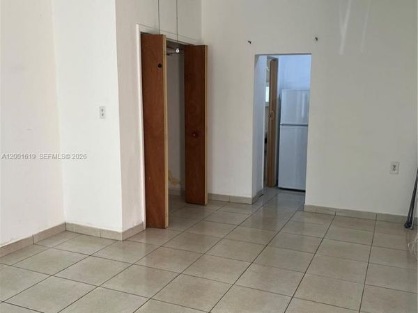 1405 W 36th St, Unit 1405, Hialeah, FL 33012