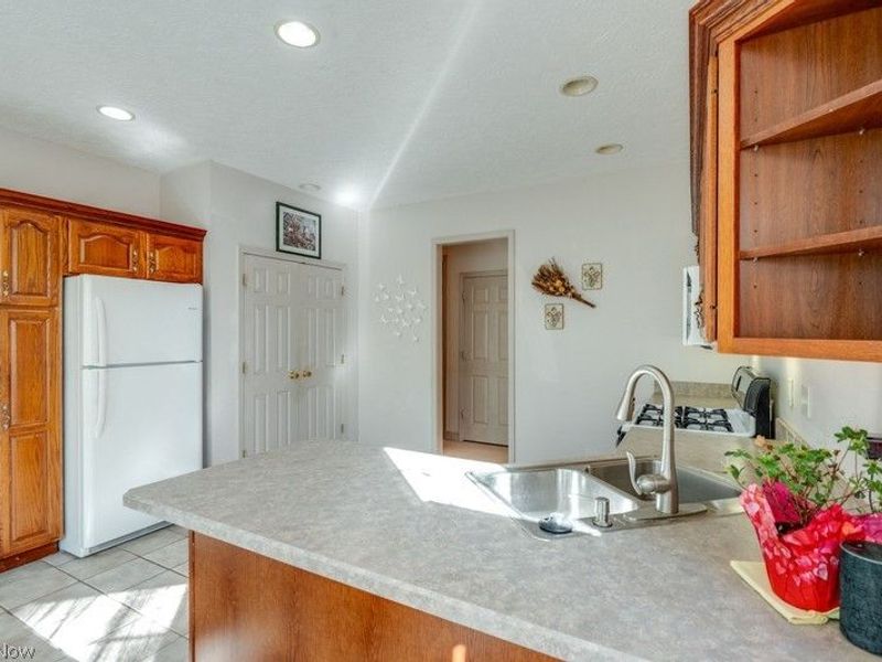 156 Penrose Court, Elyria, OH 44035 Photo 24