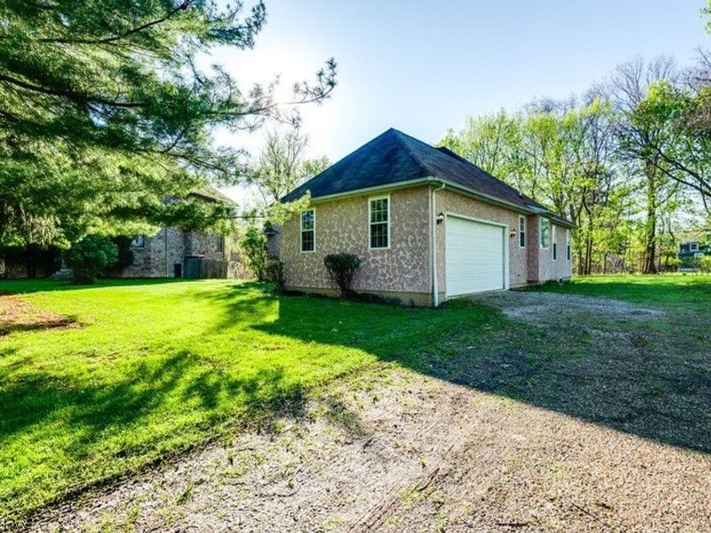 156 Penrose Court, Elyria, OH 44035 Photo 3