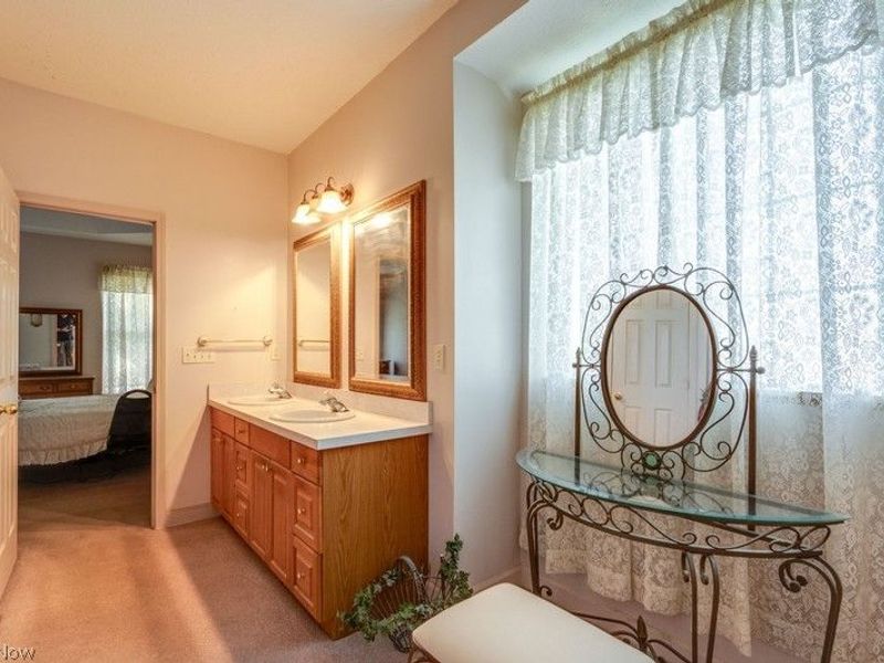 156 Penrose Court, Elyria, OH 44035 Photo 32