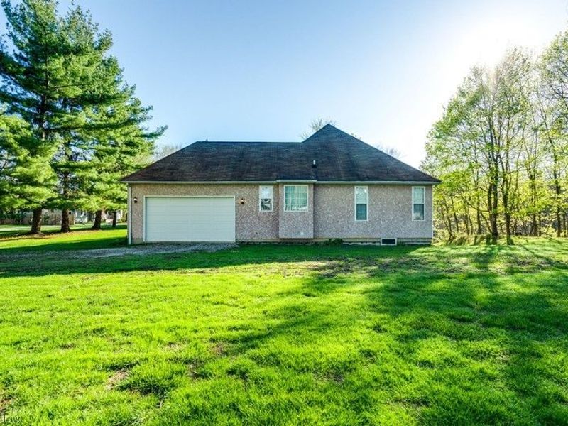 156 Penrose Court, Elyria, OH 44035 Photo 4