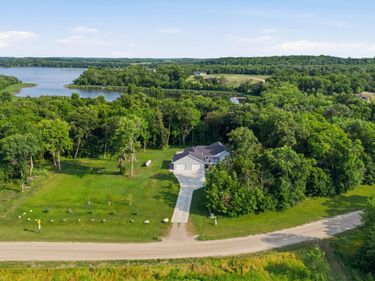17575 Saylers Lakeview Road, Lake Park, MN 56554