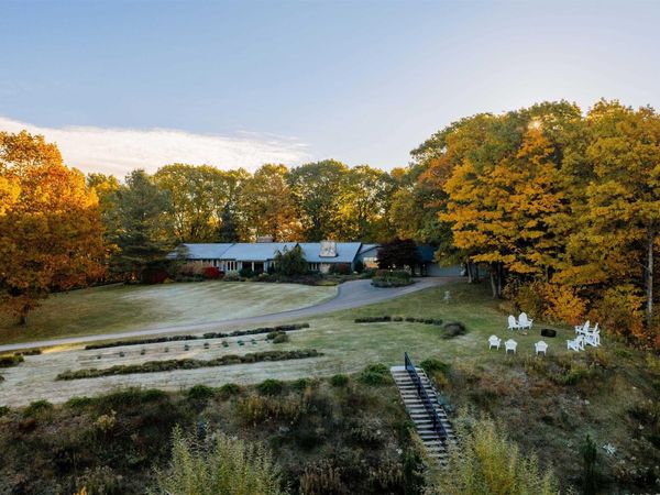 1461 Eagle Highway N, Lake Leelanau, MI 49653