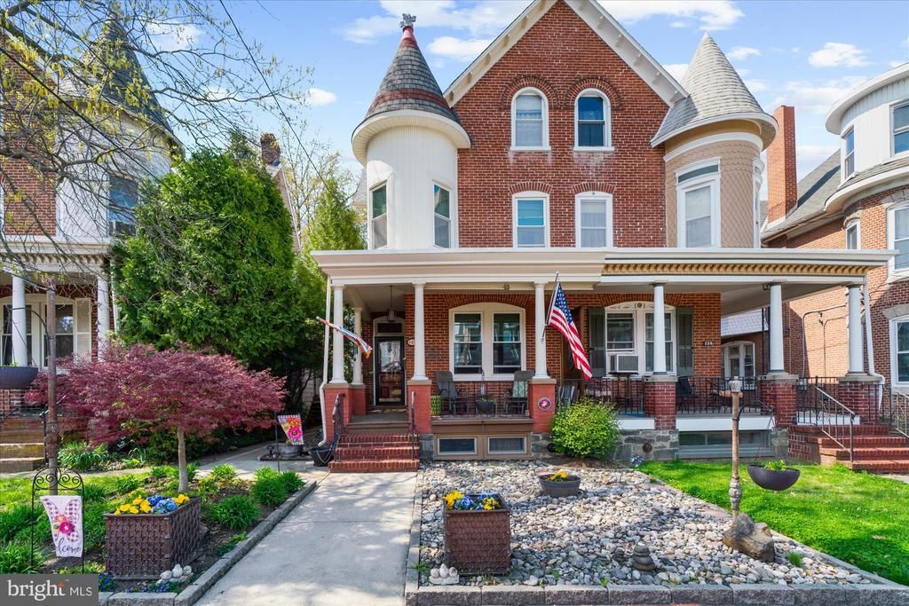 127 N Reading Avenue, Boyertown, PA 19512 Main Photo