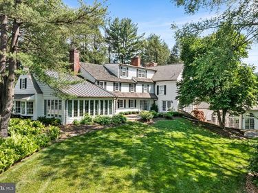 2490 WHITE HORSE ROAD, BERWYN, PA 19312